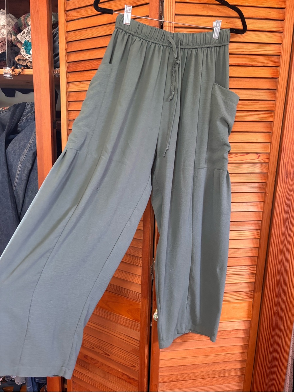 Women’s Olive Green Drawstring with Cargo Pockets